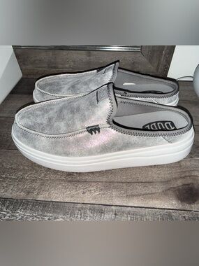 Women hey dude mules